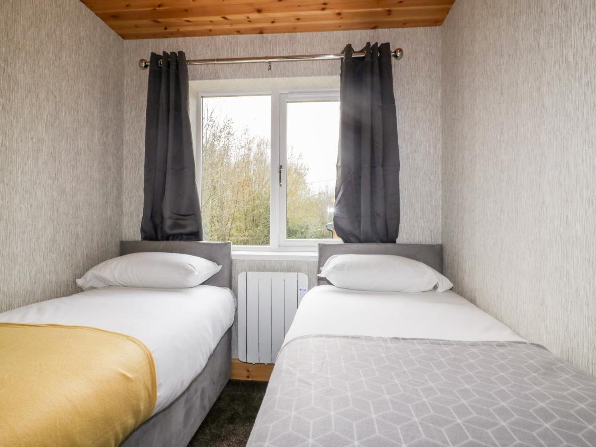Lodge One Труро Екстер'єр фото
